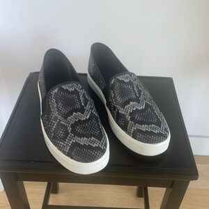 VINCE Granite Gray Snake Padded Blair Platform Slip On Leather Sneakers